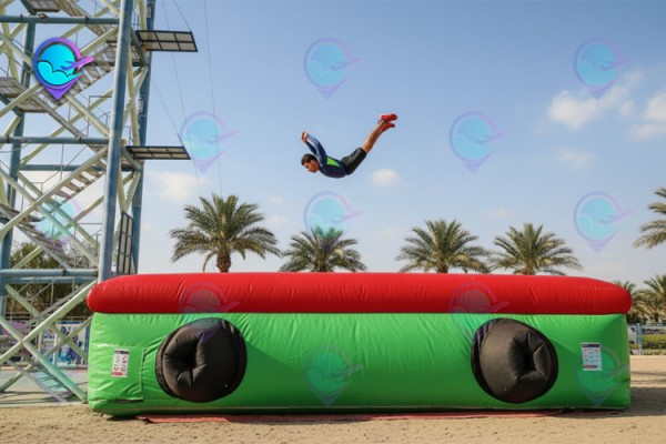 پرش آزاد روی تشک ایربگ کیش